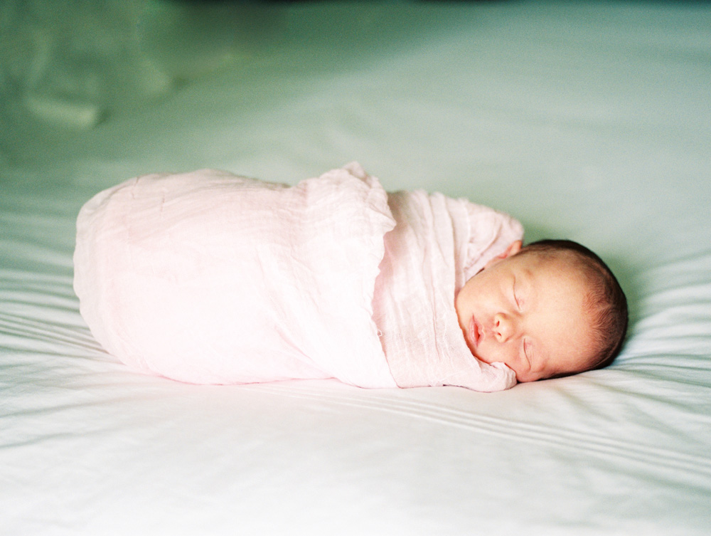 newborn photographer in charleston, sc