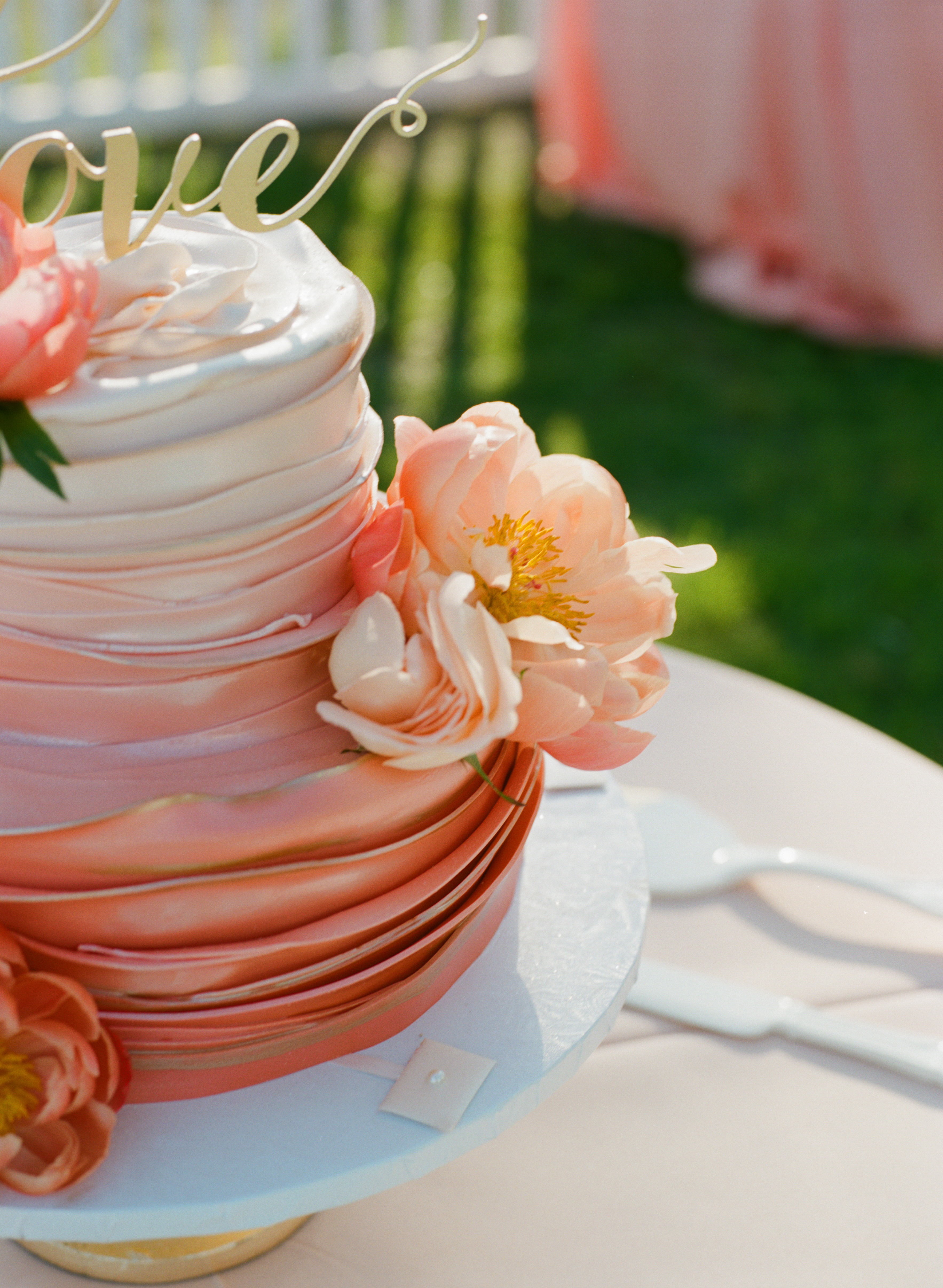 southern wedding traditions wedding cake flower photo