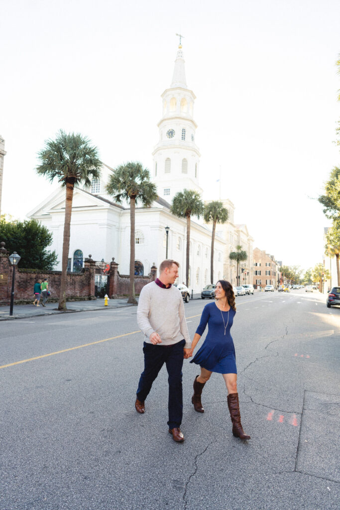 Engagement photos downtown Charleston South Carolina by Charleston wedding photographer gillian claire