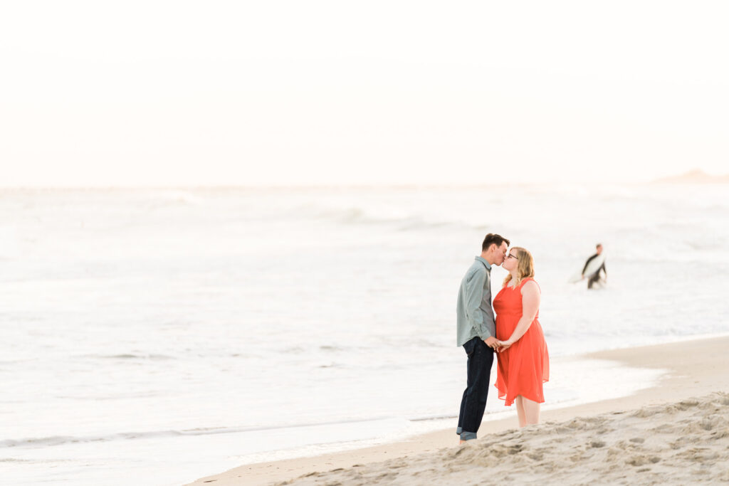 Engagement photos at Carolina Beach by myrtle beach wedding photographer gillian claire