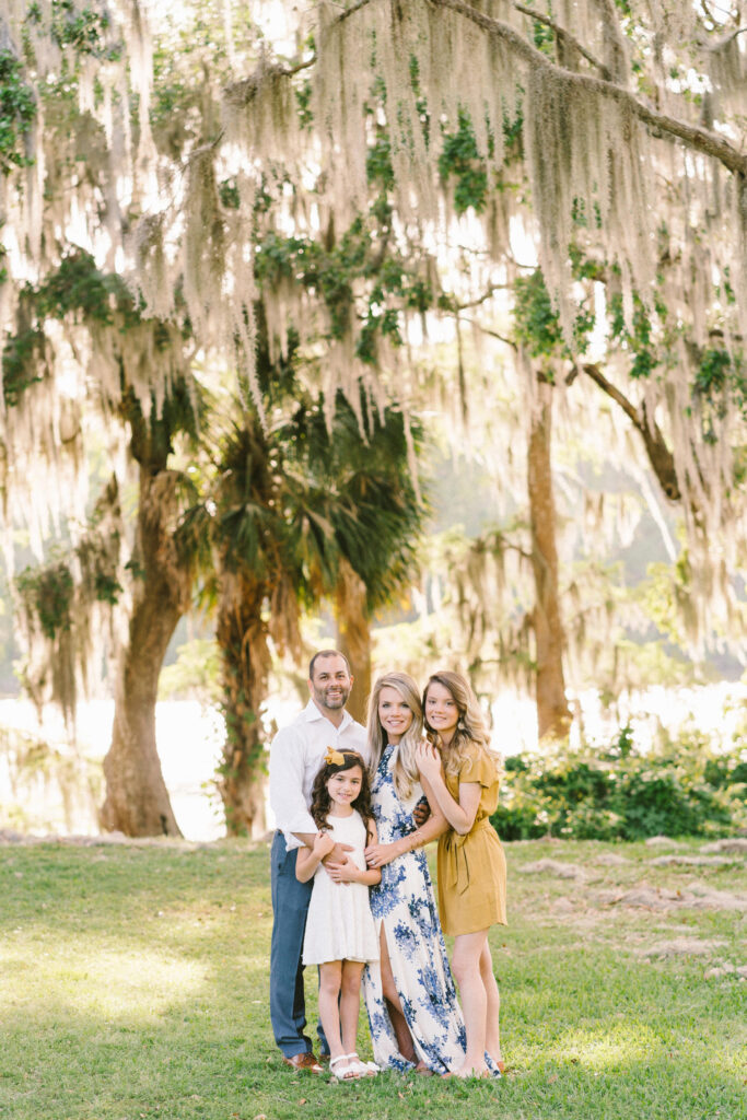 Family photos at Wachesaw Plantation by myrtle beach photographer gillian claire