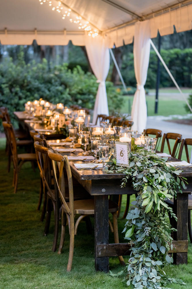 outdoor wedding decor at caledonia plantation