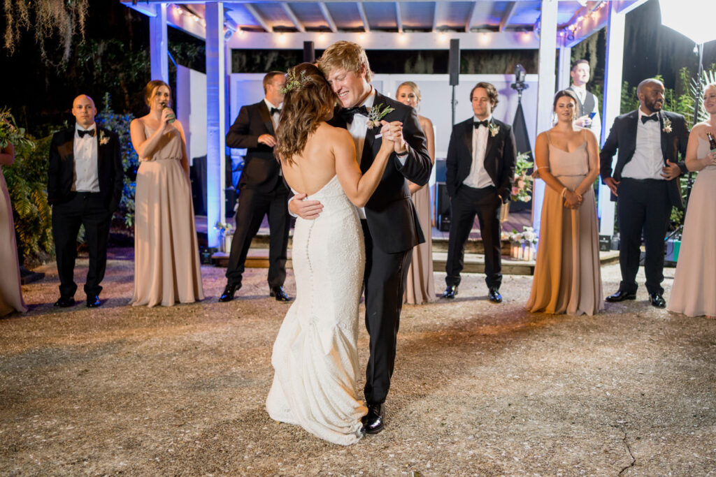 bride and groom 1st dance at caledonia plantation