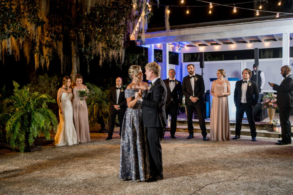 groom and mom dancing at caledonia plantation